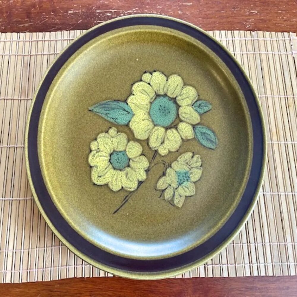 Vintage Floral Patterned Plate
